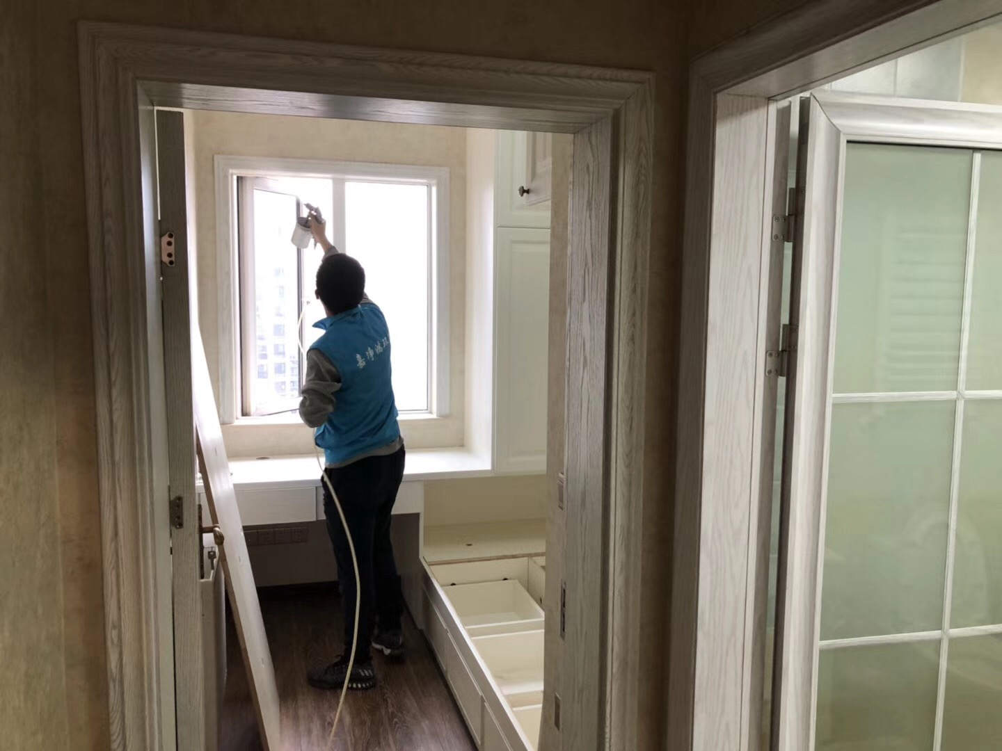 武漢市嘉凈鴻環(huán)?？萍加邢薰? style=