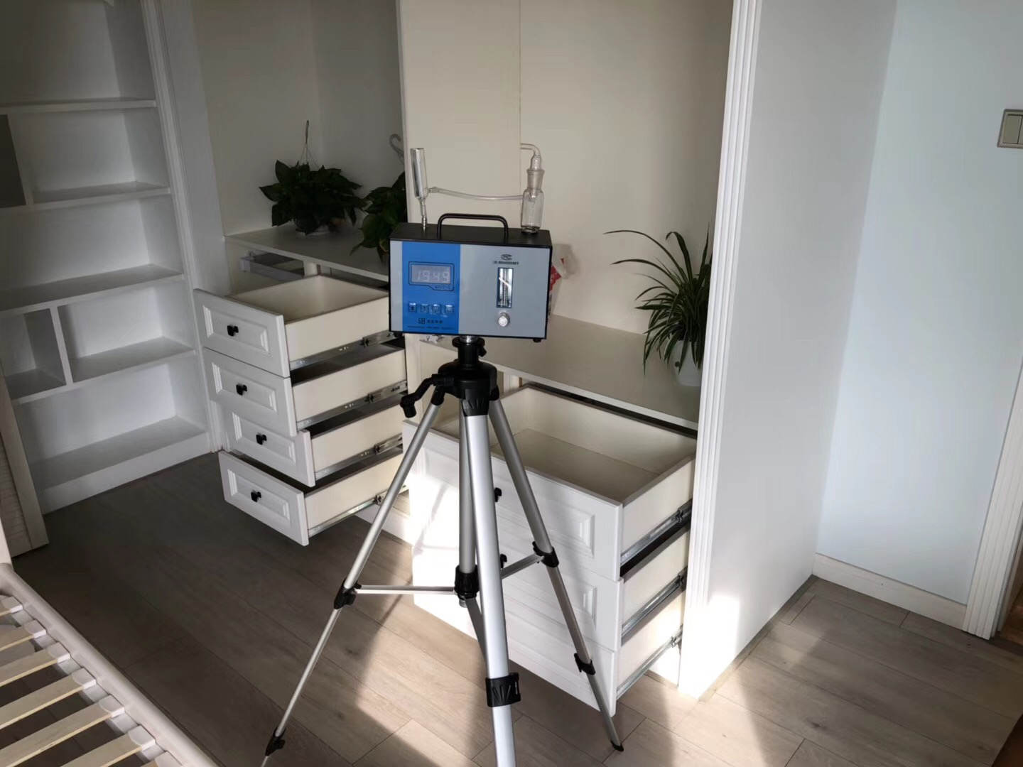 武漢市嘉凈鴻環(huán)?？萍加邢薰? style=