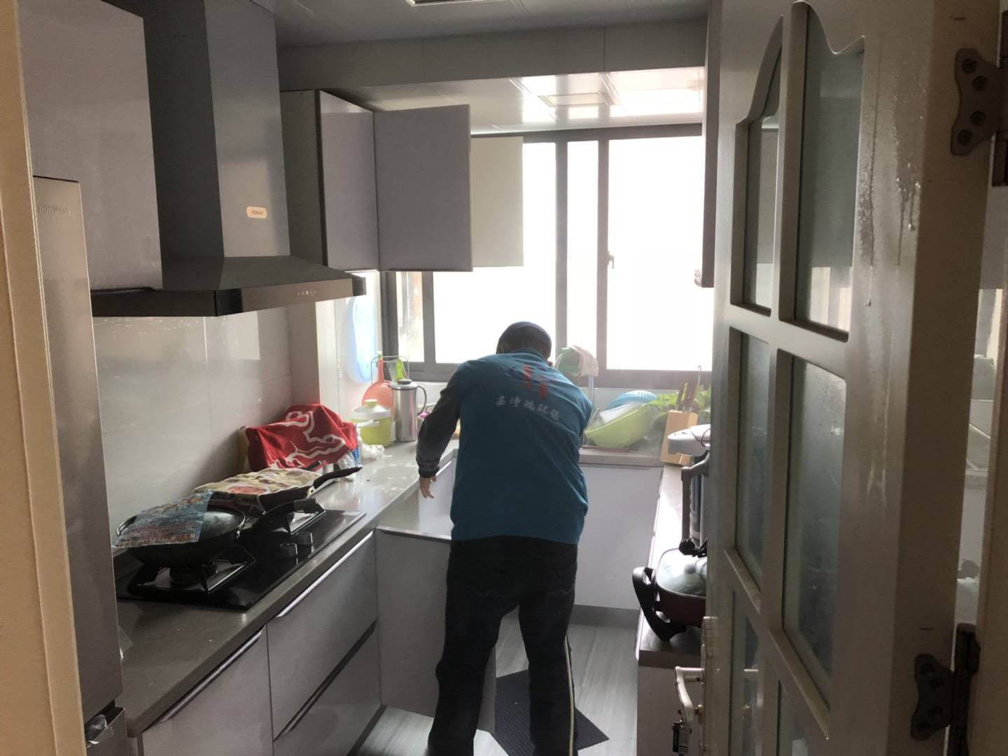 武漢市嘉凈鴻環(huán)?？萍加邢薰? style=