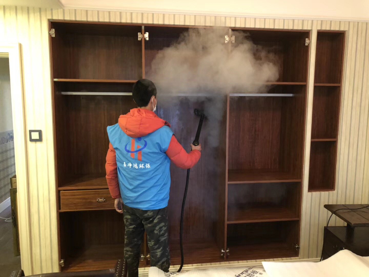 武漢市嘉凈鴻環(huán)?？萍加邢薰? style=