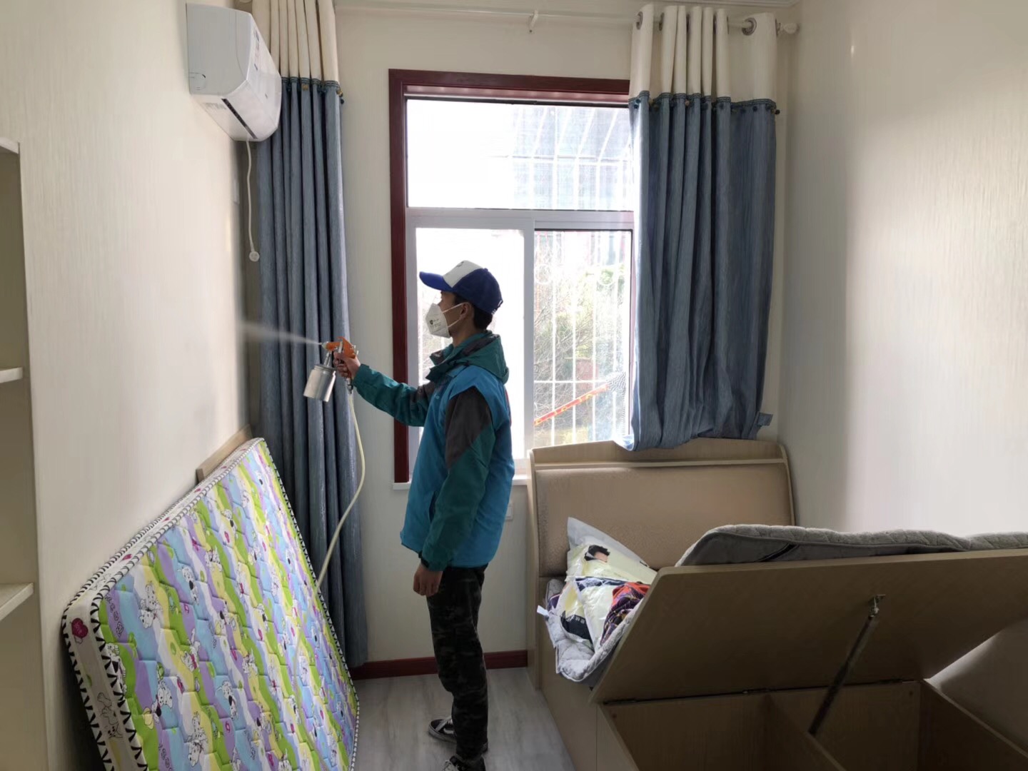 武漢市嘉凈鴻環(huán)?？萍加邢薰? style=