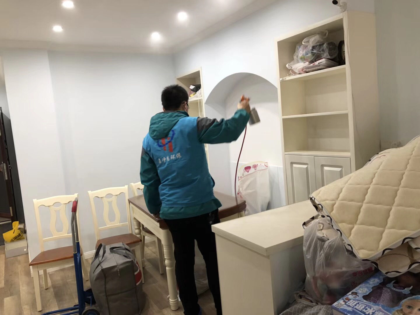 武漢市嘉凈鴻環(huán)?？萍加邢薰? style=