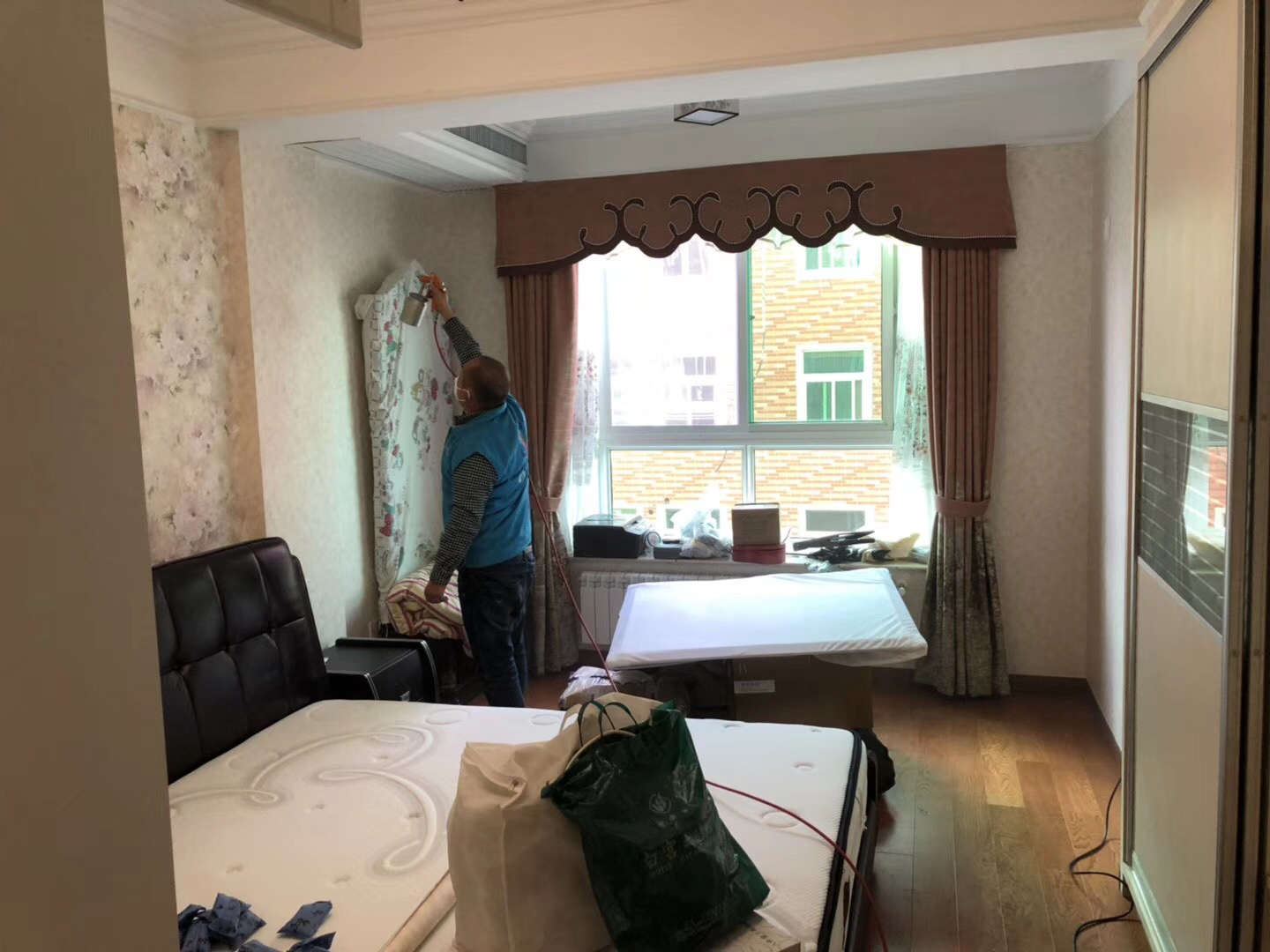 武漢市嘉凈鴻環(huán)?？萍加邢薰? style=