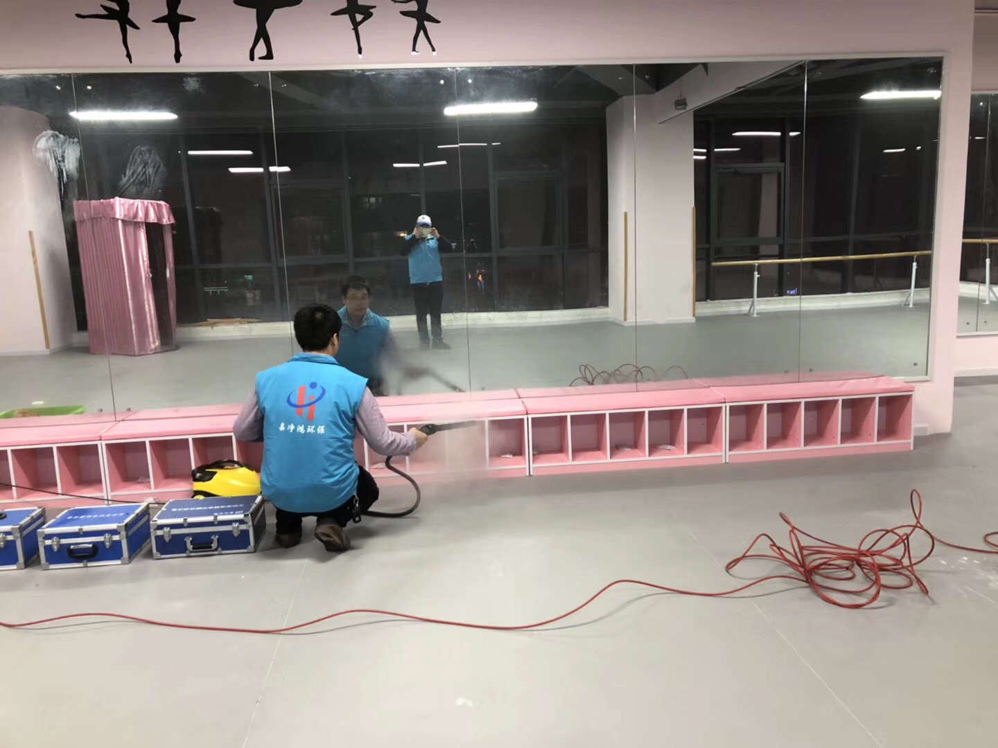 武漢市嘉凈鴻環(huán)?？萍加邢薰? style=