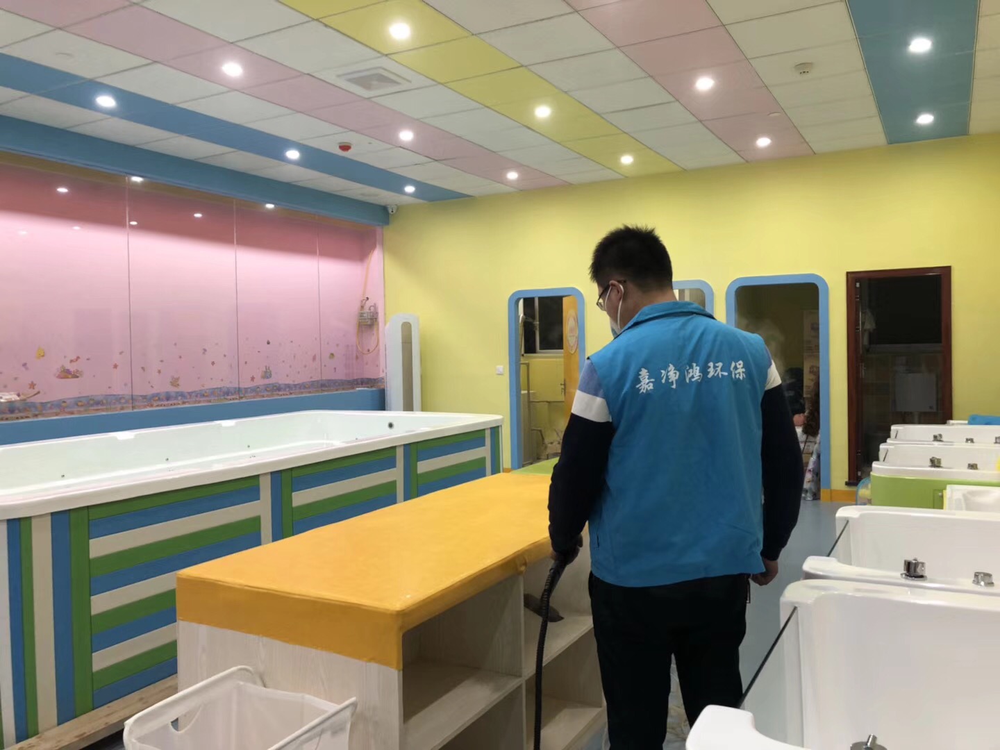 武漢市嘉凈鴻環(huán)?？萍加邢薰? style=