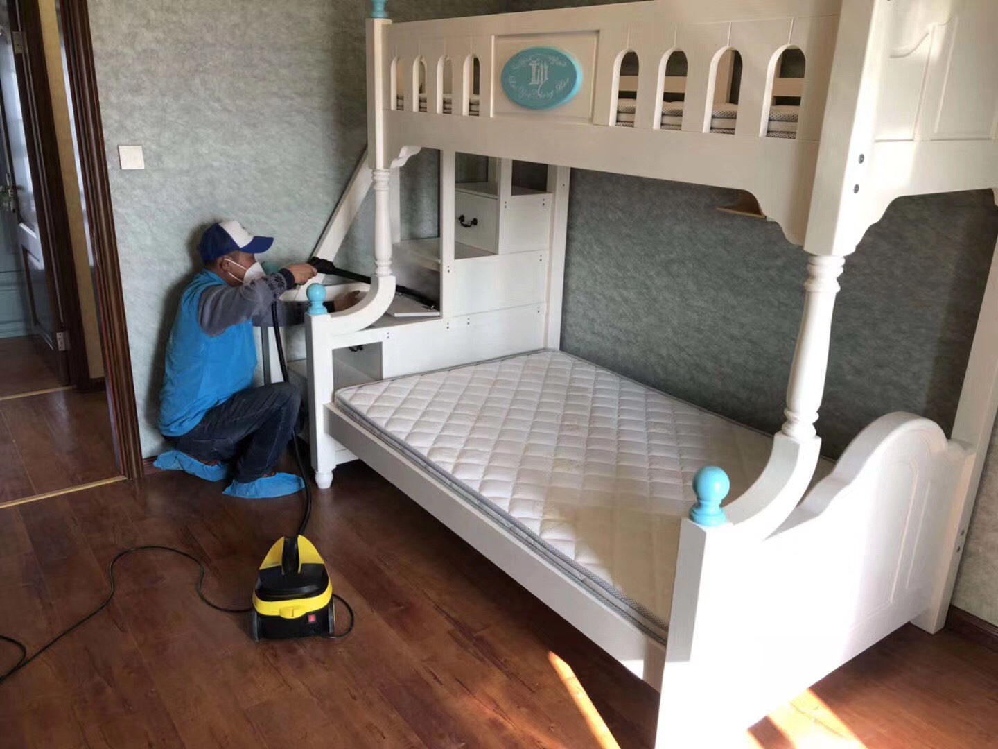 武漢市嘉凈鴻環(huán)?？萍加邢薰? style=